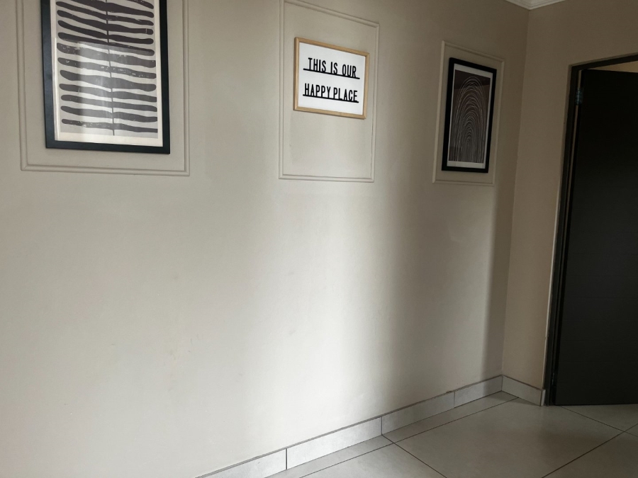 To Let 6 Bedroom Property for Rent in Seasons Lifestyle Estate North West